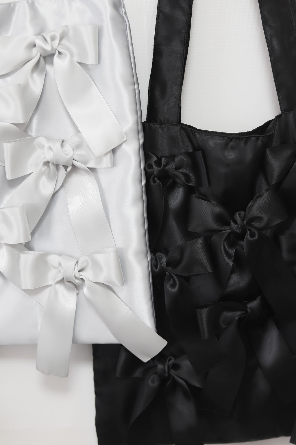 GRAY × MONOQLO FLOWER　 satin ribbon tote bag